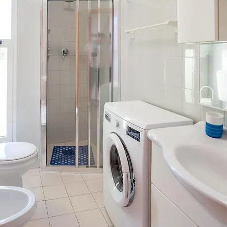 Apartamento Villaggio Luna 2 *